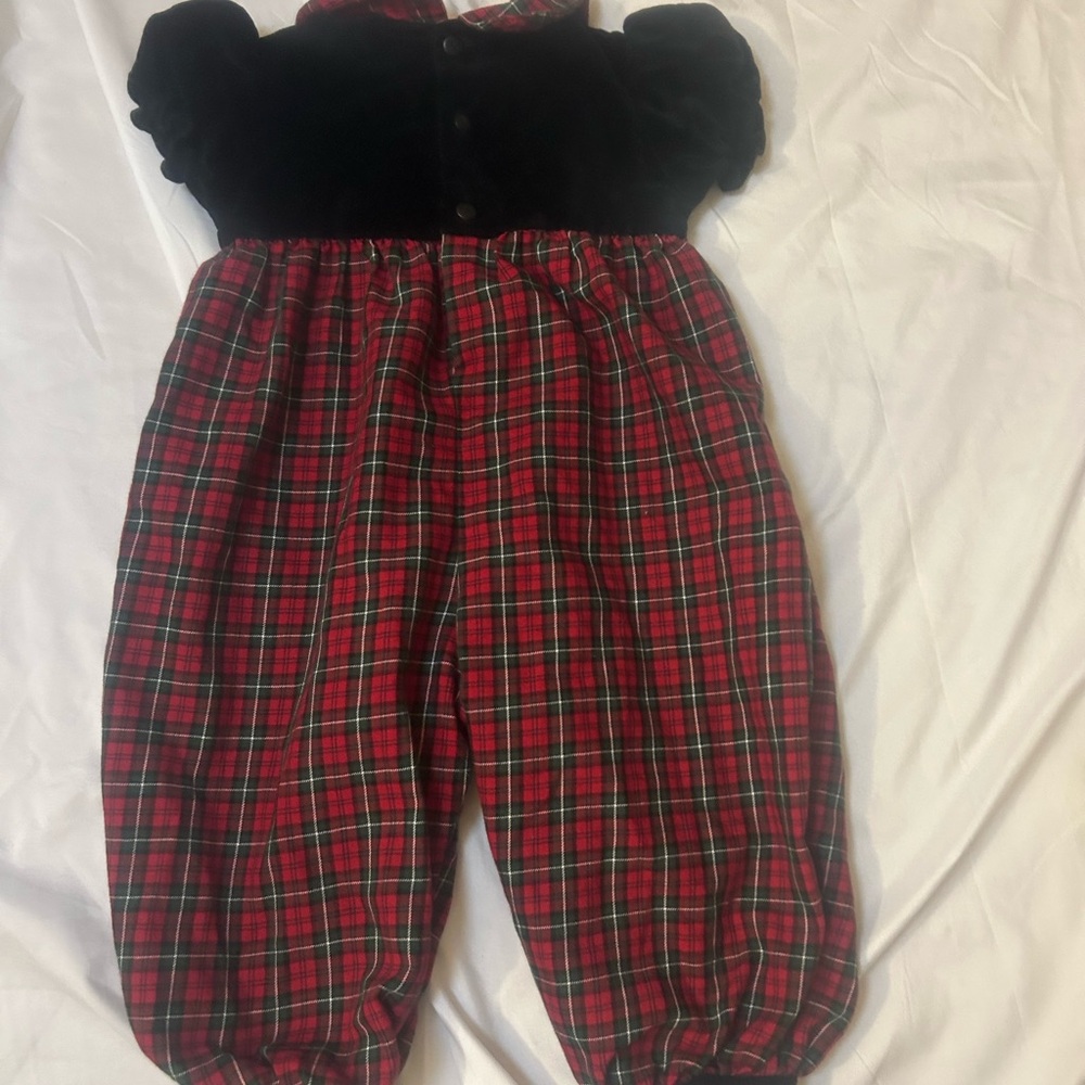 Carter’s Baby Girl 12 Months Velvet Tartan Plaid Jumper Romper Christmas - Picture 2 of 7